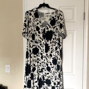 Black and white/cream Ava and Viv dress